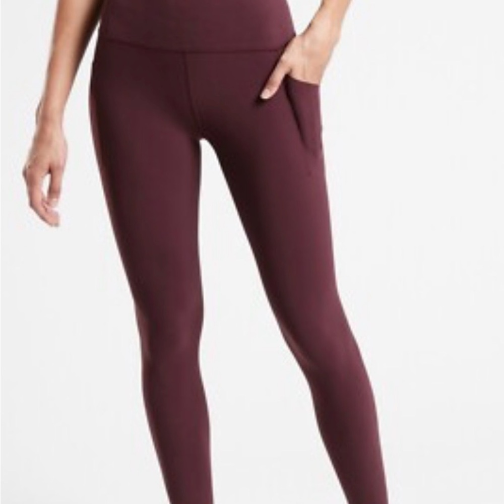 Athleta Salutation Stash Leggings in Maroon